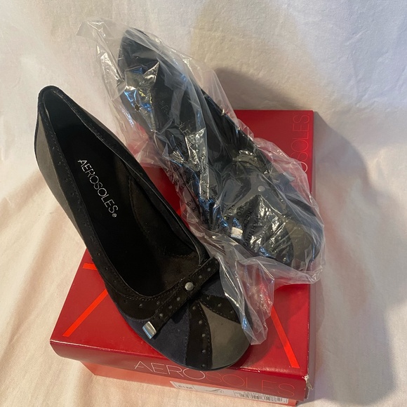 Aerosoles Dark Gray, Navy, Black Professional, 2.5" heel Size 5.5 - Picture 6 of 6